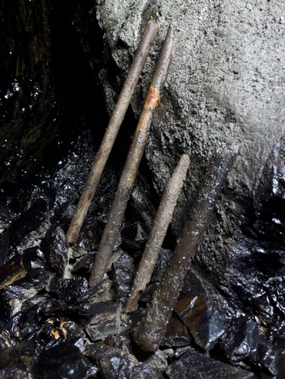 Tamping rods