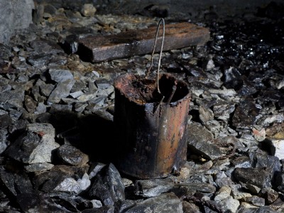 Grease pot
