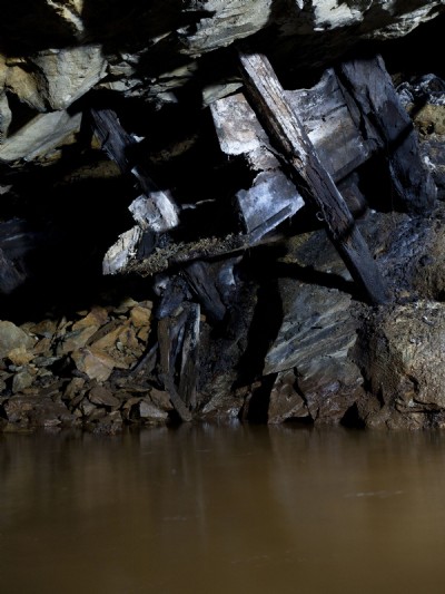 Ore hopper