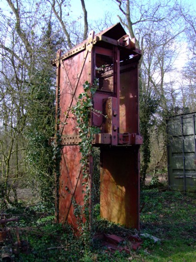 23.03.09 Moira Furnace - old colliery cage