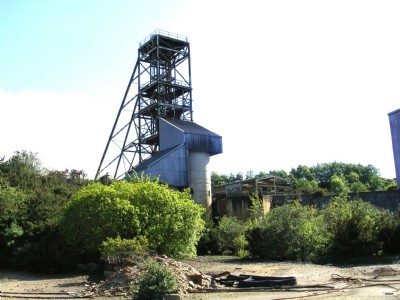 A Monument to The Miners of Twelveheads - May 2005