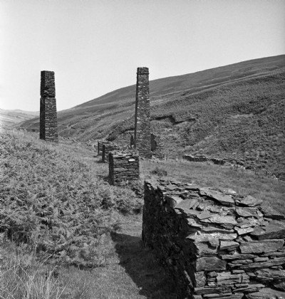 Flume piers and flat rod stands 1976