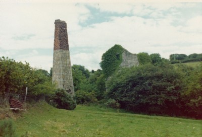 Pennant Mine engine house and chimney