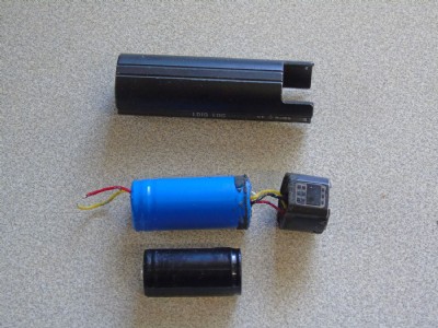 Imalent LD10 stripped, CR123 below.