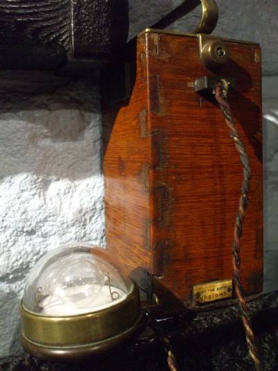 early cap lamp