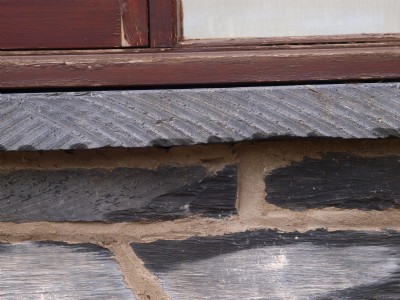 Hunter saw striation marks.