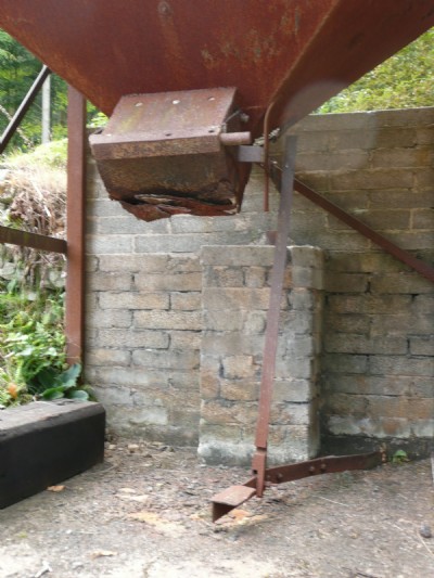 bagging hopper