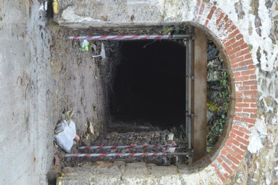 Entrance tunnel.