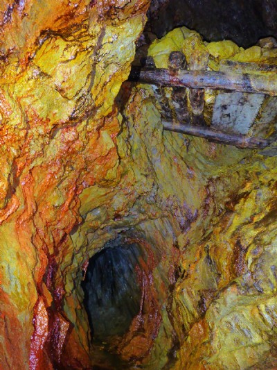 Pluckhor Mine level