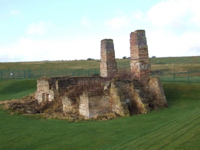 Preston Island 02.02.10 - Saltpans building.