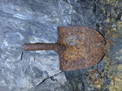 Shovel on floor 7