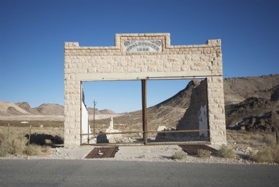 Photographs Of Rhyolite (Photo ref 44784)