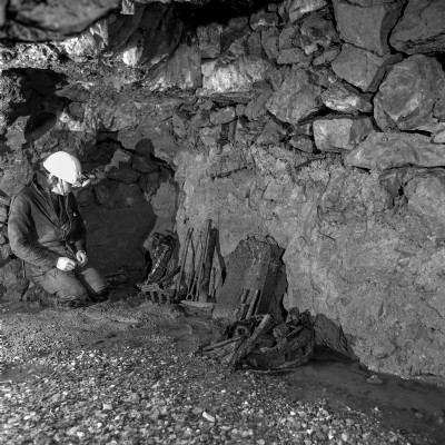 Old Mens'' tools, in so-called ''Youds Level'' 1977