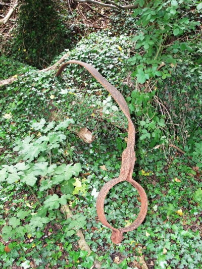 31.05.10 Shipley (Deepfield) Colliery- Pipe tensioner/support?
