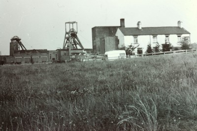 1975