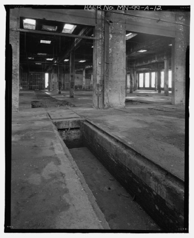 Engine pit