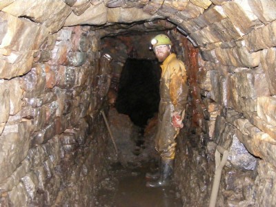 Digging in Thompsons level