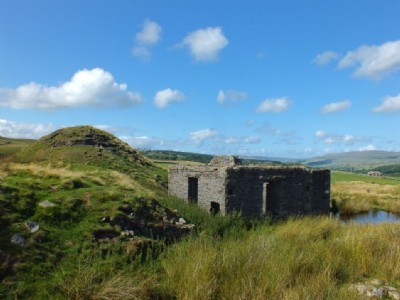 Washery building and spoil heap