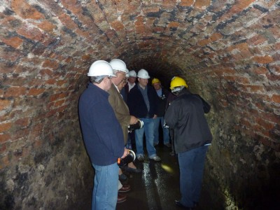 Victoria Tunnel - showing brick work etc.