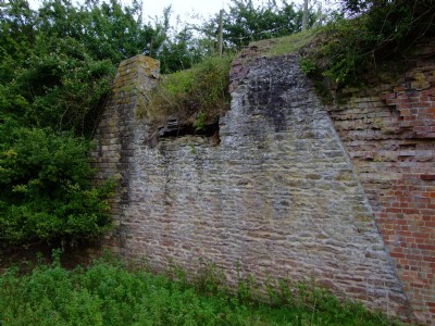 16.07.09 Wakerley Quarries, Partington tipplers- original 1 of 2 with rems of tippler.