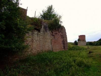16.07.09 Wakerley Quarries, Partington tipplers- note added lighter brickwork of 2nd added tippler. Calciners behind