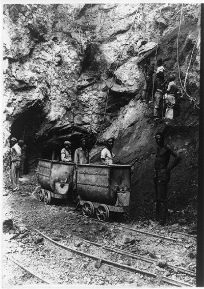 Diamond workers at bottom of shaft
