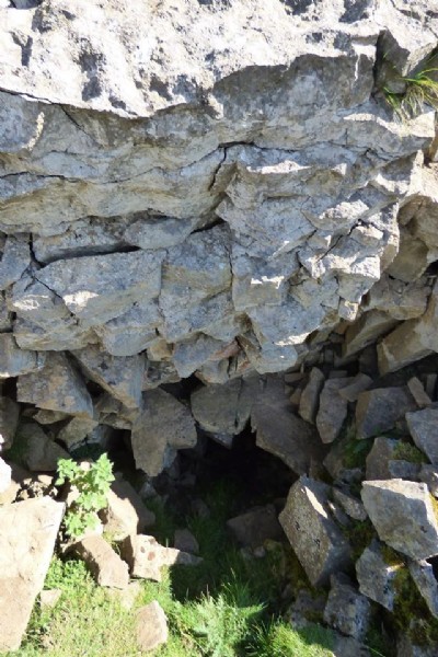 Close up of Westernhope New Mine portal (collapsed) showing cracks in face above