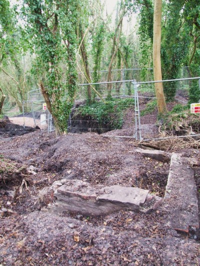 09.01.09 Yate No 2 - Excavations at Old Shaft that collapsed Easter 08 prior to capping